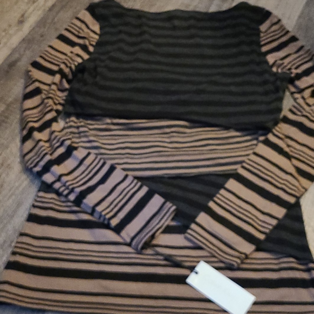 CALVIN KLEIN~Performance~Quick Dry Stretch Top NWT